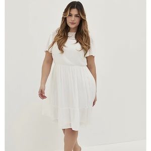 Torrid size 0 flutter skater dress gauze and lace white nwt